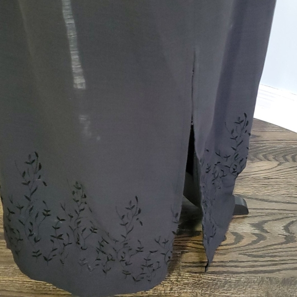 Full length black lightweight overcoat. - Picture 5 of 7